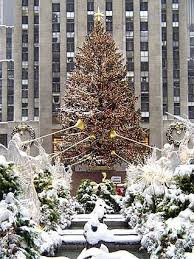 Rockefeller Center Christmas Tree New York One Of The Best Places To Be During The Holidays New York Christmas Nyc Christmas Rockefeller Center Christmas