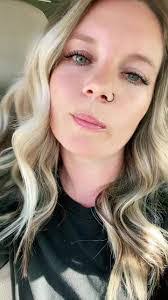 Heather Hooper's Instagram, Twitter & Facebook