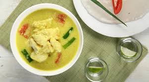 Masakan olahan ikan kakap kali ini dengan kuah kuning atau bumbu kuning. Resep Ikan Kakap Kuah Kuning