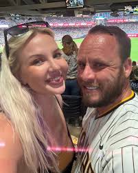 Taylor Farrell (@taylamorgan3) • Instagram photos and videos