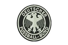Bóton escudo alemanha, ideal para enfeitar seu chapéu típico. Selecao Alema De Futebol 8x8 Cm