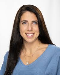 Amanda Cyr's Instagram, Twitter & Facebook