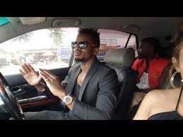 Naseeb abdul juma issack (born 2 october 1989), popularly known by his stage name diamond platnumz, and often referred to as simba (meaning lion in swahili). Diamond Platnumz Zari Dancing Salome In The Car Youtube