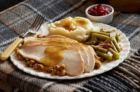 Make thanksgiving dinner easy this year with a traditional dinner prepared and delivered to your door! 11 Best Restaurants To Buy Premade Thanksgiving Dinner In 2020