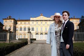 Hrh princess beatrice of york, the eldest daughter of prince andrew, duke of york and sarah ferguson, duchess of york. Princess Beatrice Is An Italian Countess Now She S Married Edoardo Mapelli Mozzi London Evening Standard Evening Standard