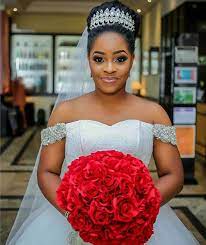 Just twist and add smoothness with some hair gel. 16 Stunning Hairstyles For Nigerian Brides
