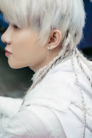 Jack tung MV "Đom Đóm", kể chuyện yêu "nàng thơ xứ Huế" Ngọc Trân và phá kỷ  lục 300.000 người xem trực tiếp