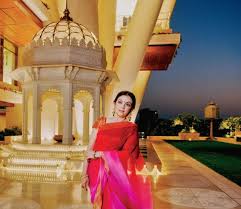 Inside antilia, mukesh ambani's $2 billion mumbai mansion. Take A Look Inside India S Richest Man Mukesh Ambani S Grand Home Jfw Just For Women