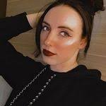 Melissa Mcelhannon's Instagram, Twitter & Facebook