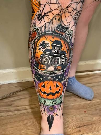 Progress on the Halloween sleeve #inkwelltattoo #kenzinkart #eternalink #halloweentattoos #legsleevetattoo