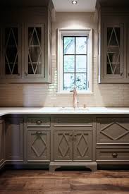 This construction ensures that the cabinet will last for many years to come. La Perla Venata Quartzite Countertops Design Ideas