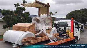 Utk pertanyaan dan tempahan sila whatsapp 0187851028 atau 0177024572. Sultan Johor Terima Kereta Flintstones