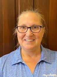 Lora Pike's Instagram, Twitter & Facebook