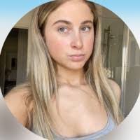 Sarah Pasco's Instagram, Twitter & Facebook