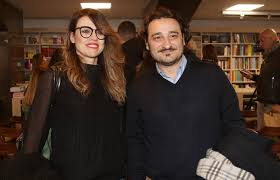 See more of βασίλης χαραλαμπόπουλος on facebook. Basilhs Xaralampopoylos H Tryferh Sxesh Me Th Syzygo Toy Kai H E3omologhsh Gia Thn Apwleia Poy Ton Stigmatise Znews