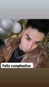 Celebrando el cumpleaños de Armando Guajardo