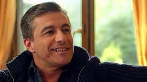 Fernando solabarrieta was born on december 18, 1970 in chile (50 years old). Vnq4vxbwwtbiim