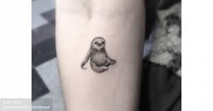 Sloth (japanese:スロウス, surōsu) was a homunculus initially created by the series' protagonists edward elric and alphonse elric in an attempt to transmute their deceased mother trisha elric back to life at the beginning of the anime. Small Sloth Tattoo From The Incredible Mini Paintings