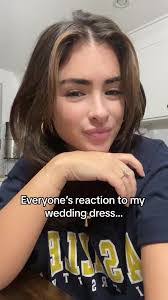 Deisy Andrade's Instagram, Twitter & Facebook