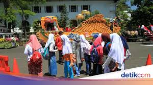Maybe you would like to learn more about one of these? Karnaval 17 Agustus 2019 Ini 5 Tema Kostum Yang Bisa Jadi Pilihan