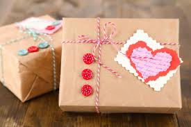 A reasons why i love you notebook or custom wine bottle label), we found the best gifts for everyone on your valentine's day shopping list. 55 Best Valentine S Day Gifts For Him 2020 Cute Valentines Gifts For Men Boyfriend