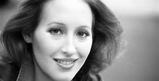 Cristina Barrera, uróloga: "Por aguantarse las ganas de ir al baño, puede  terminar siendo necesaria una sonda"