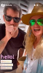 De retour sur les réseaux sociaux ! Laeticia Hallyday Et Jalil Lespert Leur Vie De Reve 5 Etoiles A Saint Barth