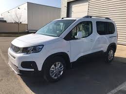 Hangi jip le karsilastirdin ben bi benzerlik bulamadim kamyonette. Peugeot Rifter Mandataire Auto Peugeot Neuf Rifter Standard Allure Puretech 130 Ss Eat8