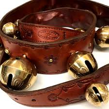 The piece is completely three dimensional and stands freely. Sleigh Bells A Taste Of Kentucky