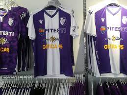 Todo sobre el equipo fc arges (liga 1) plantilla actual con valores de mercado fichajes rumores estadísticas jugadores calendario de juego noticias. Fc ArgeÈ™ A Prezentat Publicului Echipamentul È™i Autocarul Ziarul Argesul EdiÅ£ia Online
