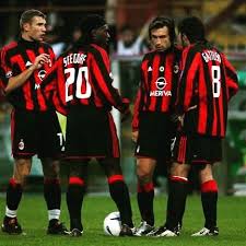 Guarda comodamente soulmates gattuso pirlo seedorf dal ricco catalogo sky dove puoi trovare molti altri programmi tv e film di soulmates gattuso pirlo seedorf. That Acmilan Team Though Milan Italy Footballshirtcollective Pirlo Seedorf Shevchenko Gattuso Seriea Champio Foto Di Calcio Squadra Di Calcio Calcio