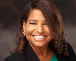 Edith Berry Covers the ARTS