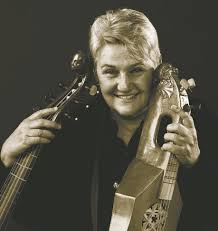 Ghost music — queen of england 02:54. Singing Around The Sonnets Poetry And Music From England S Golden Age Classical Music Santafenewmexican Com