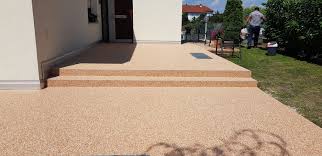 Steinteppich Auf Terrasse Bodenbeschichtung Terrassen Ideen Steine