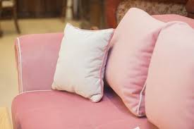 طريقة تنظيف الكنب بخطوات سهلة مجلة سيدتي