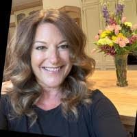 Amy Hille's Instagram, Twitter & Facebook