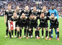 Hier vind je de tien beste feyenoord grappen om hem eens terug te pakken. Wie Zijn De Jonge Jongens Van Ajax Die De Wereld In Extase Brengen De Volkskrant