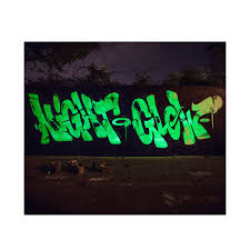 Luminous Spraypaint Montana Night Glow 400ml Highlights
