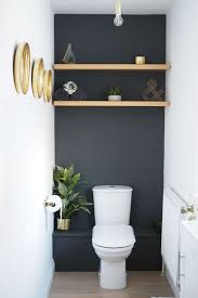 Rangement Wc Idees Pratiques Pour Toilettes Rangement Wc Idee Deco Toilettes Decoration Toilettes