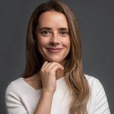 Lindsay Sykes's Instagram, Twitter & Facebook