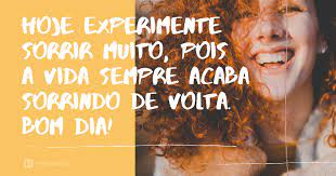 108 Frases Perfeitas Para Sua Foto Sorrindo Pensador Frase indireta•tem boca pra fala mais nao tem peito pra batee de frente. 108 frases perfeitas para sua foto