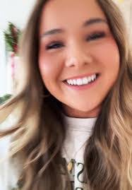 Abigail Geyer's Instagram, Twitter & Facebook