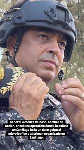 REUNIÓN:Director Cibao Central P.N., General Ramón Azcona Reyes, sostiene  reunión con su personal como cada viernes para trazar línea de trabajo  durante el fin de semana y garantizar total seguridad en toda