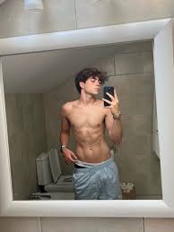 Benji Krol - Photo 5 - BoyFriendTV.com