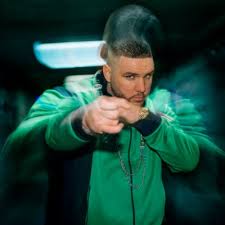 Sehen sie sich das profil von diana rees auf linkedin an. Fler Vs Bonez Mc Box Promoter Bietet Rappern 100 000 Euro Siegespramie