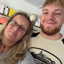 Rachel Beard (@rachel.buswell.3) • Facebook