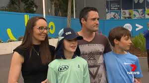 Последние твиты от rafa nadal (@rafaelnadal). 7news Melbourne On Twitter Rafael Nadal Gave 13 Year Old Ballgirl Anita A Kiss To Apologise For Hitting Her On The Head With A Tennis Ball Full Interview On 7news Melbourne Tonight At 6 00
