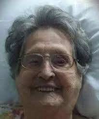 Elizabeth Blystone's Instagram, Twitter & Facebook