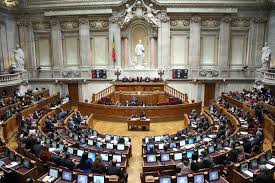 Reforçar e melhorar as condições de atribuição do complemento solidário para idosos. Ccp Quer Plenario Dedicado As Comunidades Na Assembleia Da Republica Bom Dia