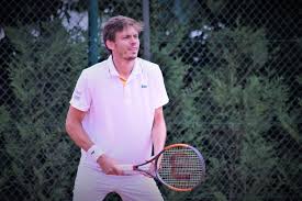 The couple is living a happy married. Interview Nicolas Mahut